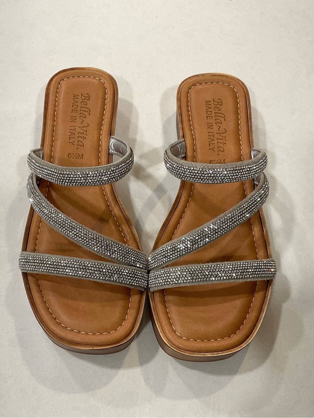 BELLA VITA Sequins Sandals Size 6.5